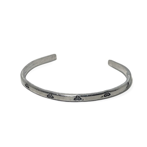 Bracelet handmade stamped Celtic Knot silver‎ delicate stackable adjustable cuff